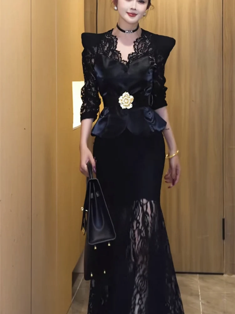 2025 Summer New Luxury Women's Lace Splicing Waist Cincined Top Elegant Half Skirt French Style Fashion Commute Set
2025 Summer New Luxury Women's Lace Splicing Waist Cincined Top Elegant Half Skirt French Style Fashion Commute Set