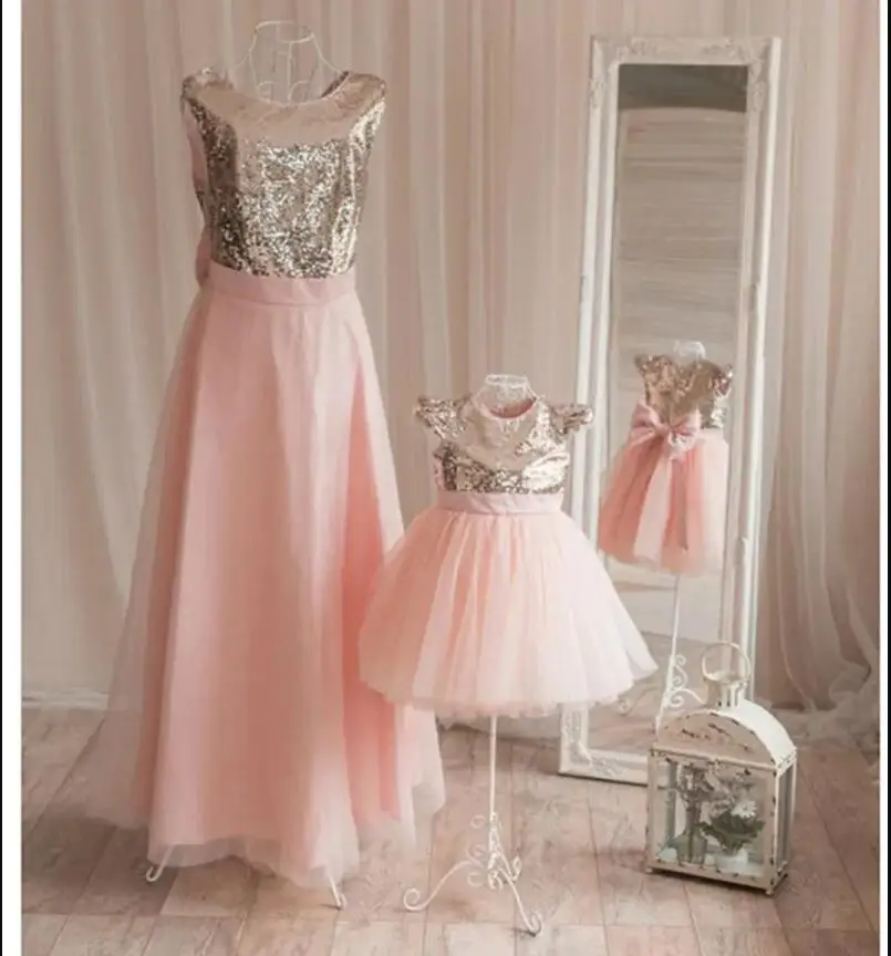 New Pink Mother and Daughter Matching Dresses Sequined Top Big Bow Children Birthday Party Gown Custom Made Photography
New Pink Mother and Daughter Matching Dresses Sequined Top Big Bow Children Birthday Party Gown Custom Made Photography