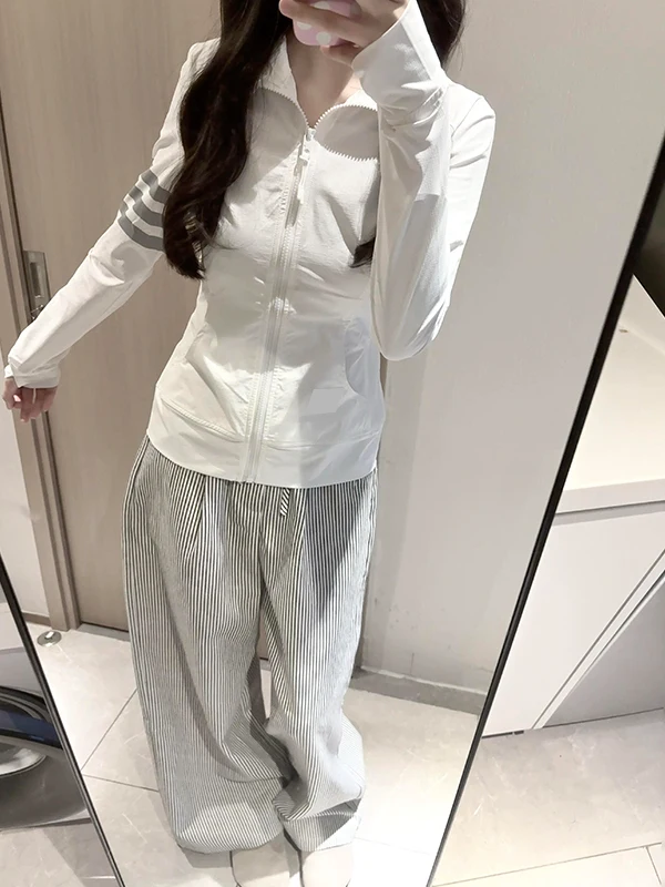 White Slim Fit Women's Summer Sport Style Sun Protection Clothing Breathable Lightweight Stand Collar Cool Feeling Three Bars
White Slim Fit Women's Summer Sport Style Sun Protection Clothing Breathable Lightweight Stand Collar Cool Feeling Three Bars