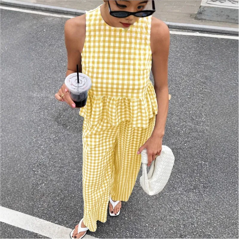 Women Casual Plaid Print 2 Piece Set Round Neck Sleeveless Ruffle Tank Top+Straight Wide Legs Trousers Summer Loose Casual Suit
Women Casual Plaid Print 2 Piece Set Round Neck Sleeveless Ruffle Tank Top+Straight Wide Legs Trousers Summer Loose Casual Suit