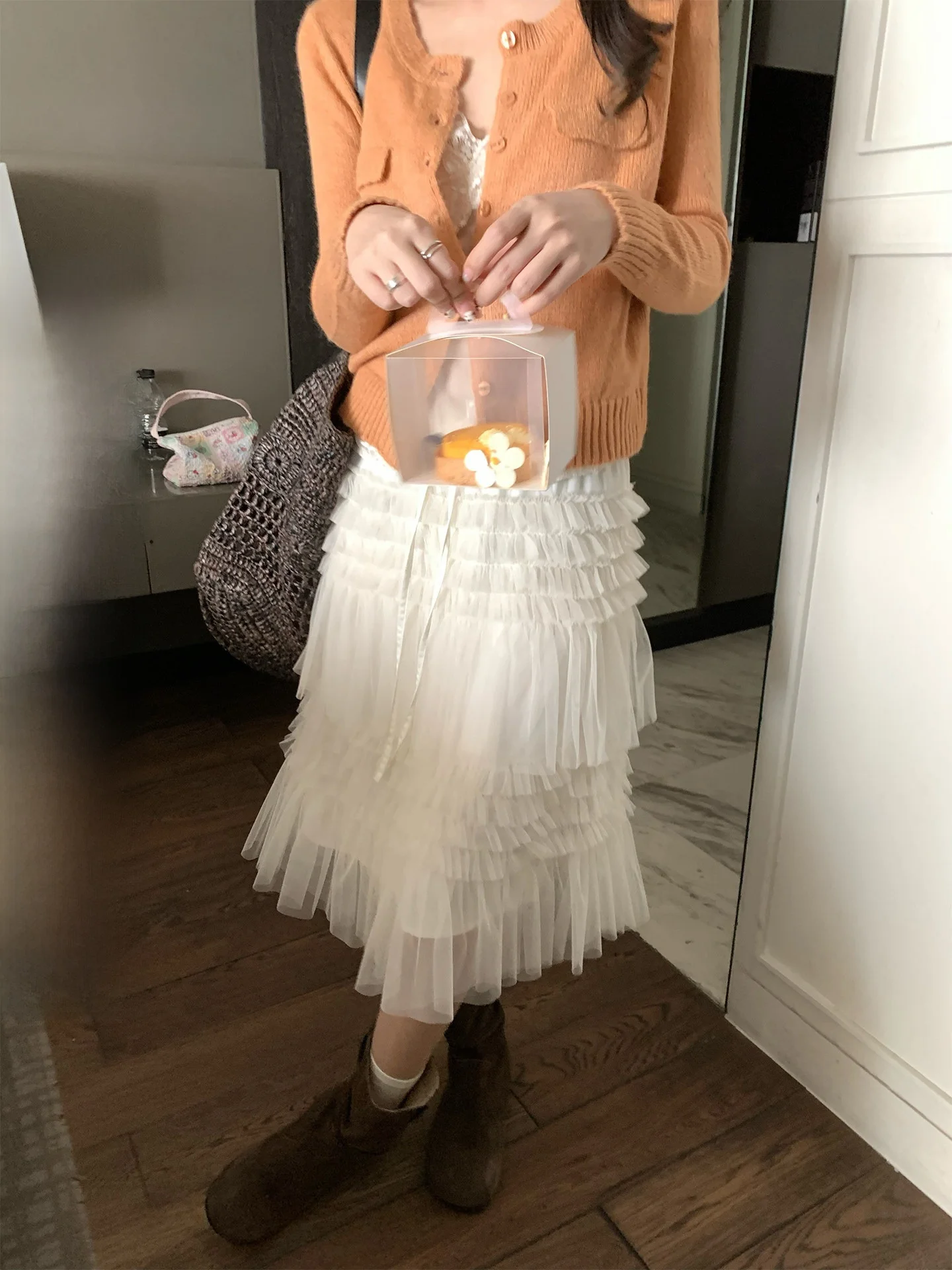 Princess Style Semi-Formal A-Line Tulle Skirt with Lace Trim Elastic Waist Cake Skirt Lightweight Polyester for Daily Wear
Princess Style Semi-Formal A-Line Tulle Skirt with Lace Trim Elastic Waist Cake Skirt Lightweight Polyester for Daily Wear
