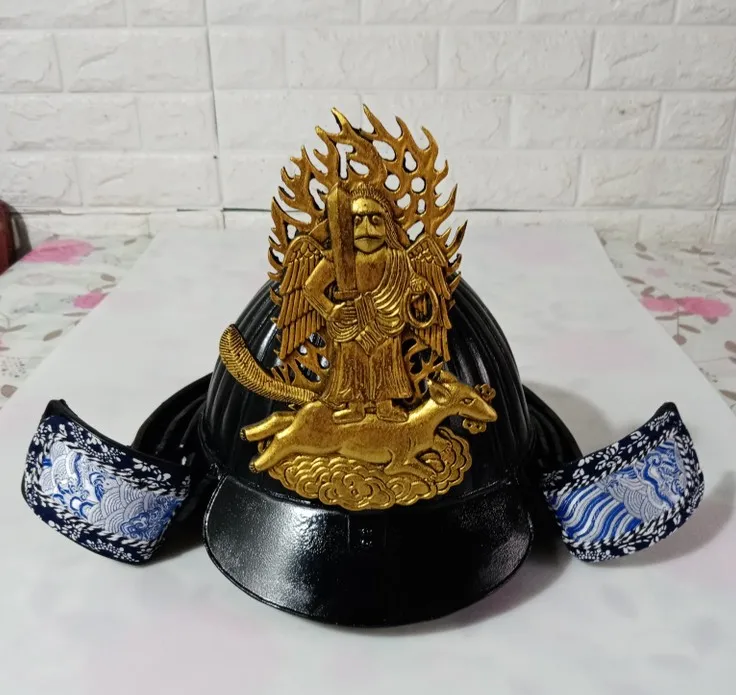 Specially Wearable Japanese samurai armor helmets cosplay party decoration hats
Specially Wearable Japanese samurai armor helmets cosplay party decoration hats