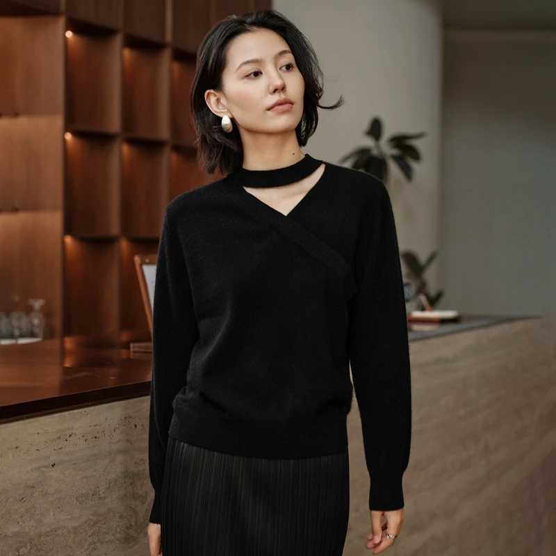 Women's 100% Cashmere Sweater Hanging Neck Buckle V-Neck Pullover Sweater Autumn Winter Cashmere Knit Soft Warm cloth Luxury Top
Women's 100% Cashmere Sweater Hanging Neck Buckle V-Neck Pullover Sweater Autumn Winter Cashmere Knit Soft Warm cloth Luxury Top