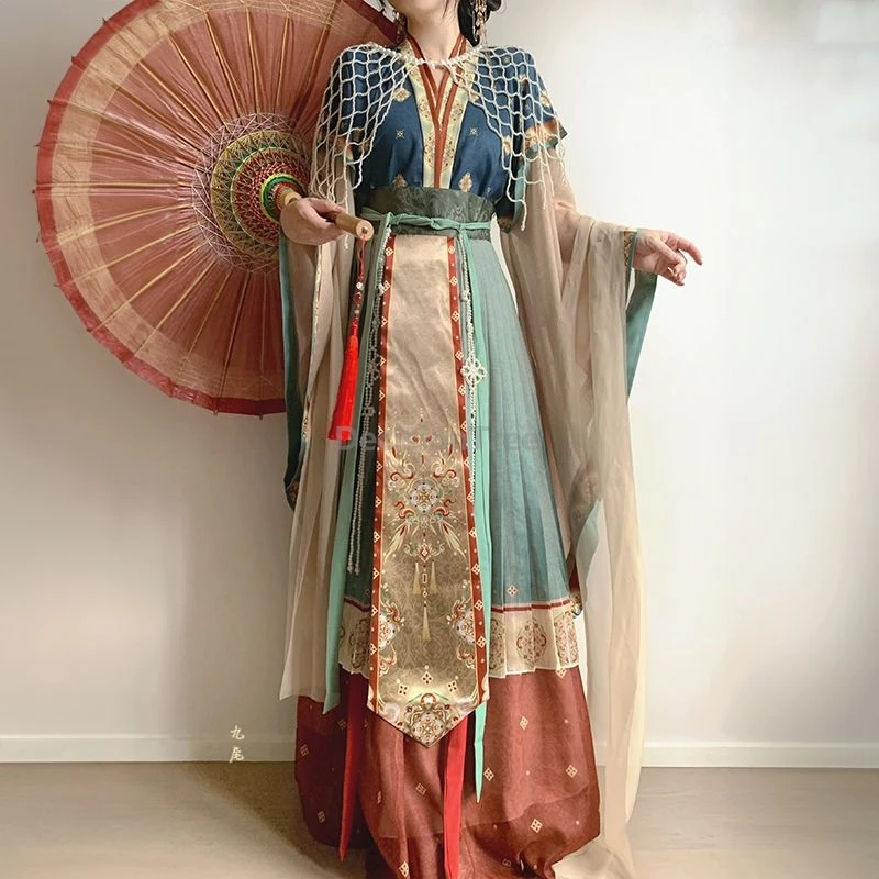 2026, китайский традиционный оперный костюм, элементы ханьфу, изысканный улучшенный ханьфу, элегантный скромный костюм в древнем стиле для выступлений.
2026, китайский традиционный оперный костюм, элементы ханьфу, изысканный улучшенный ханьфу, элегантный скромный костюм в древнем стиле для выступлений.