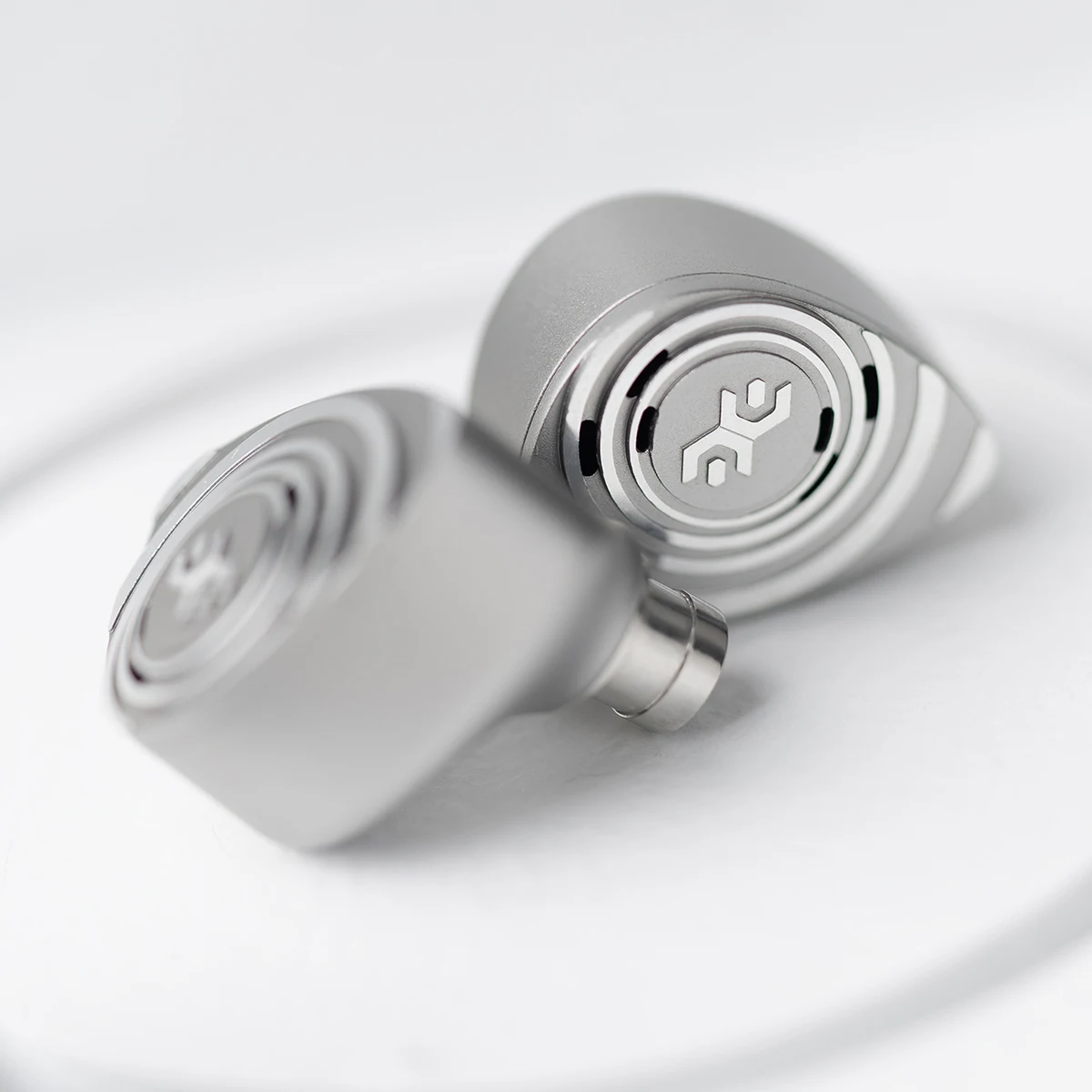 Elysian Acoustic Labs Pilgrim Earpohone 1 LSR DD+3 Sonion BA Audiophile Sport IEM with PentaconnEar Silver-Plated Copper Cable
Elysian Acoustic Labs Pilgrim Earpohone 1 LSR DD+3 Sonion BA Audiophile Sport IEM with PentaconnEar Silver-Plated Copper Cable