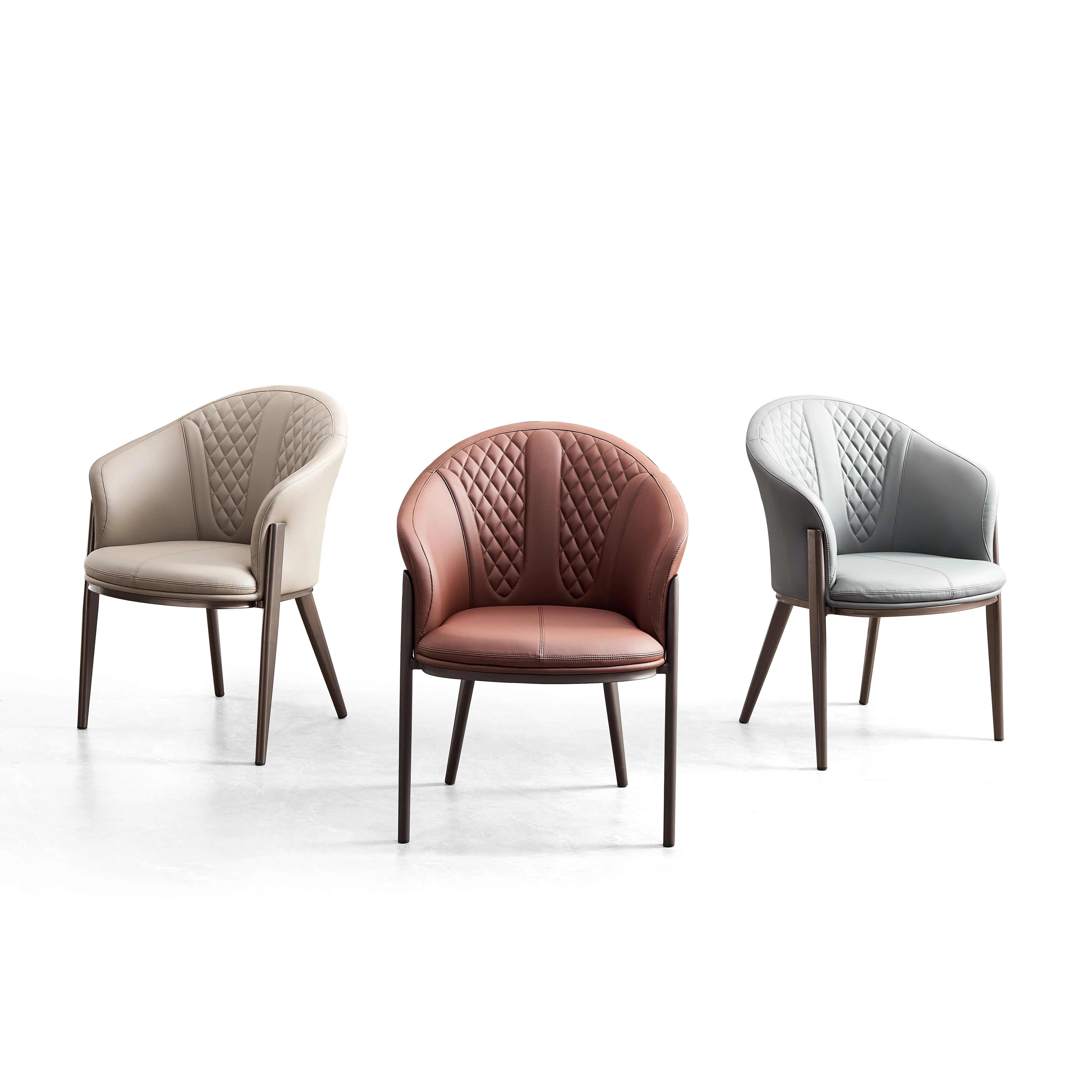Italian Minimalist Hotel Restaurant Modern Light Luxury Faux Leather Designer Carbon Steel Tripod Back Dining Chair
Italian Minimalist Hotel Restaurant Modern Light Luxury Faux Leather Designer Carbon Steel Tripod Back Dining Chair
