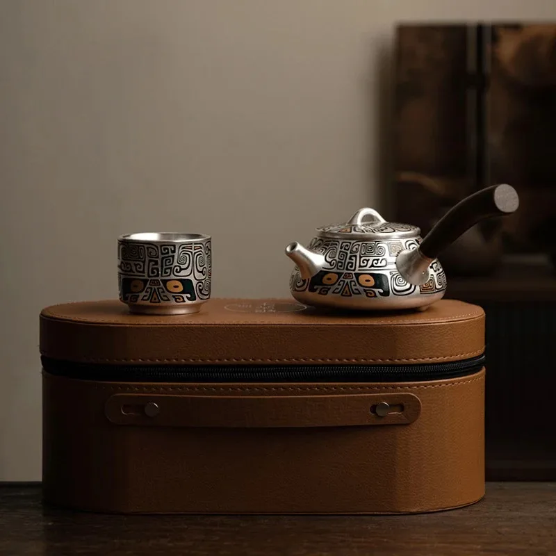 Handmade Gilded Silver Teapot Household Kung Fu Teapot Silver Tea Set 999 Pure Silver Side Handle Stone Ladle Teapot
Handmade Gilded Silver Teapot Household Kung Fu Teapot Silver Tea Set 999 Pure Silver Side Handle Stone Ladle Teapot