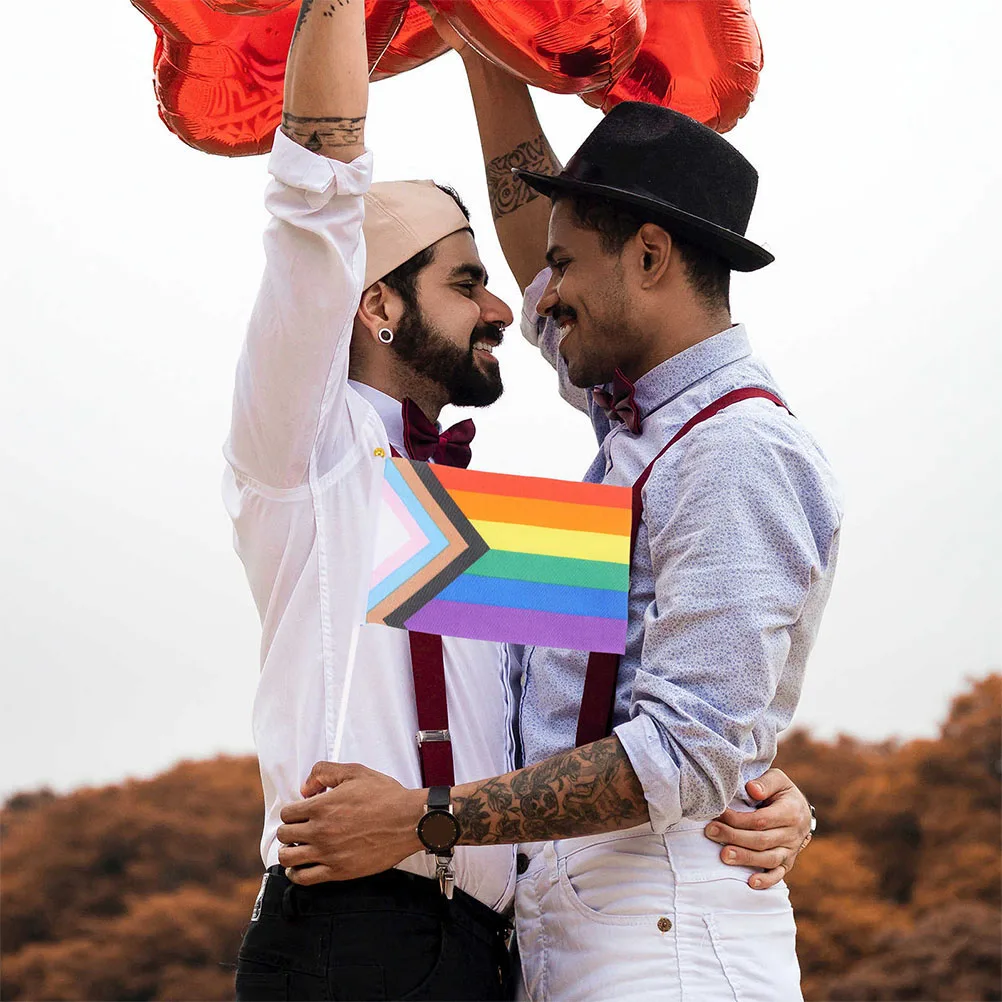 5Pcs Handheld Rainbow Flags Small Pride Flags Decorative Party Outdoor Decorations 
5Pcs Handheld Rainbow Flags Small Pride Flags Decorative Party Outdoor Decorations