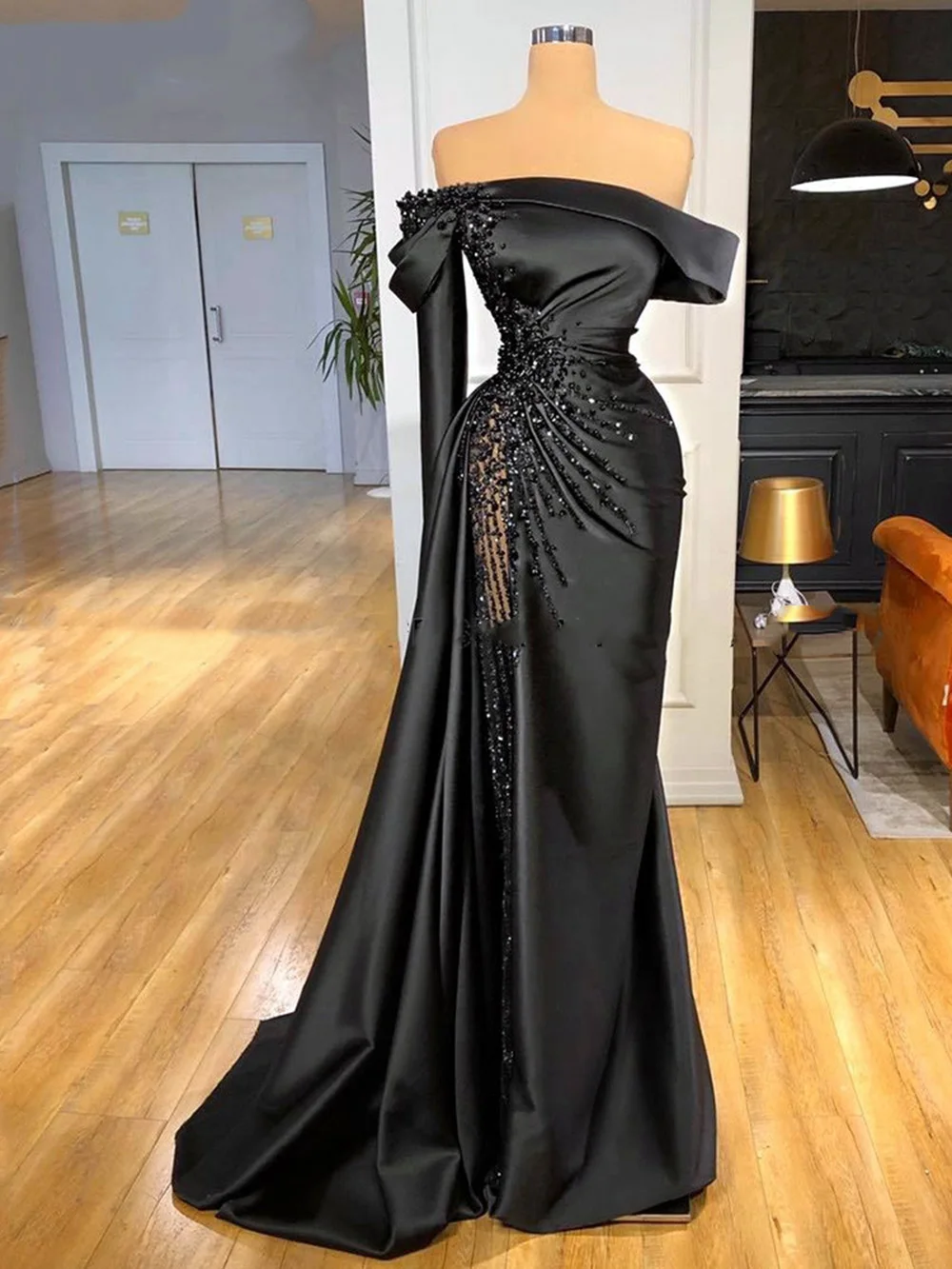 Elegant Satin Long Mermaid Evening Dress Pleat Beading Women Formal Party Dress Sexy Black Prom Gown 2023 Robe De Soiree
Elegant Satin Long Mermaid Evening Dress Pleat Beading Women Formal Party Dress Sexy Black Prom Gown 2023 Robe De Soiree