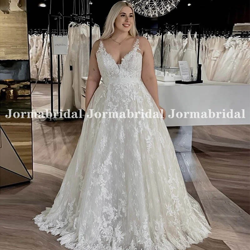 Plus Size Lace A-line Bridal Dress with Illusion Buttons Back Plunging V-Neck Wedding Dresses Customsized Bride Gowns
Plus Size Lace A-line Bridal Dress with Illusion Buttons Back Plunging V-Neck Wedding Dresses Customsized Bride Gowns