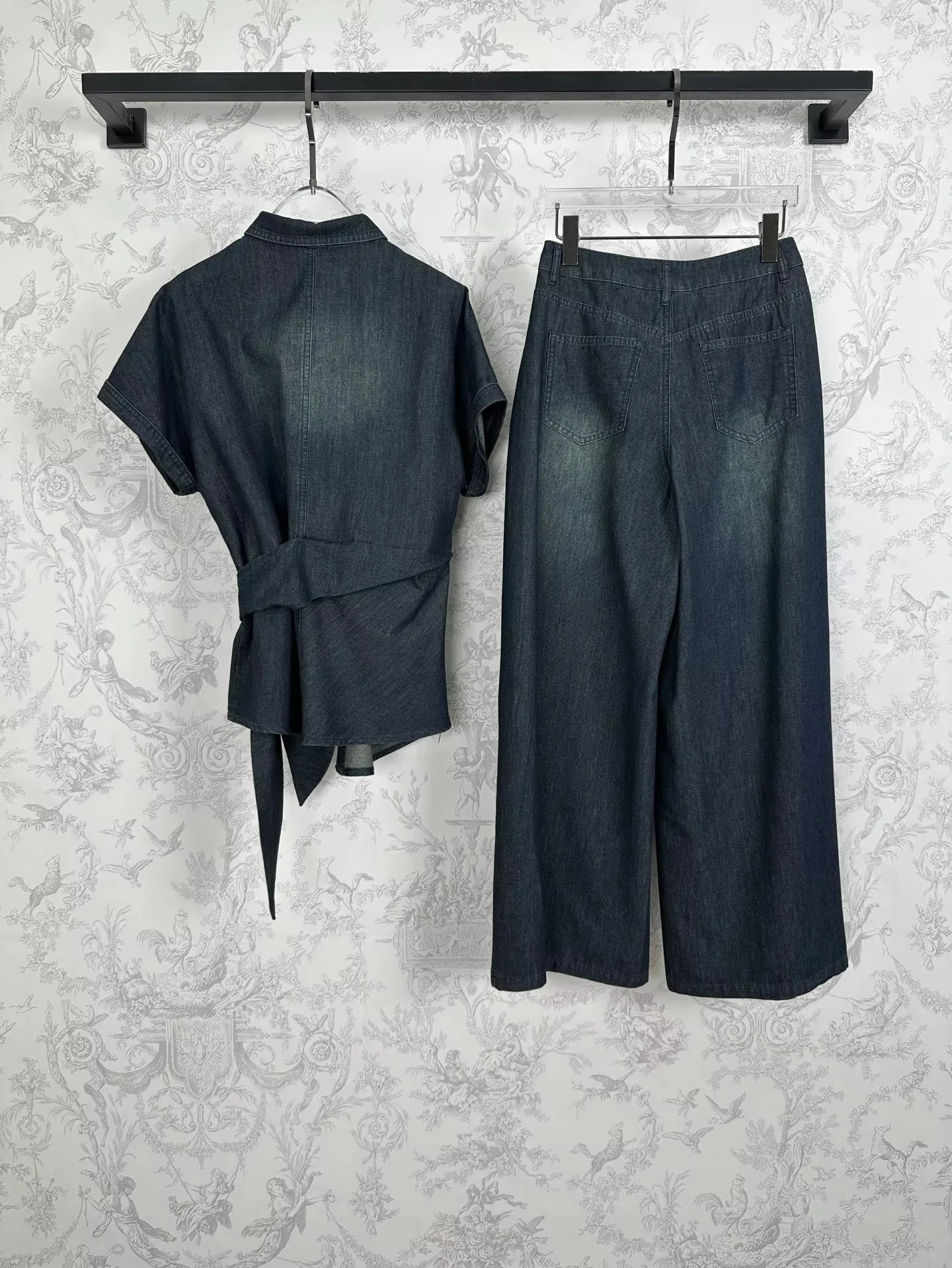 Designer Brand High quality spring and summer women's denim ready to wear special washing set
Designer Brand High quality spring and summer women's denim ready to wear special washing set