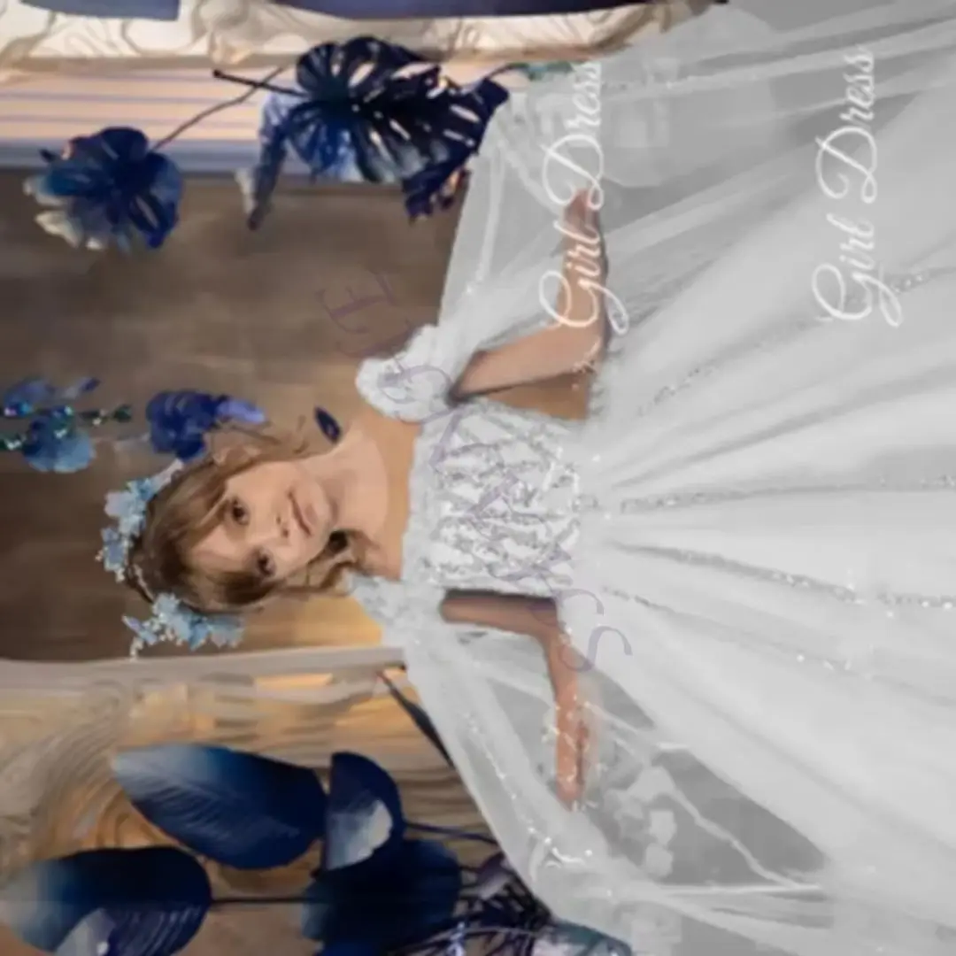 CustomizedSky Blue Flower Girl Dress Sparkling Sequined Tulle Cap Sleeves Dresses For Wedding First Communion Birthday Party Gow 
CustomizedSky Blue Flower Girl Dress Sparkling Sequined Tulle Cap Sleeves Dresses For Wedding First Communion Birthday Party Gow