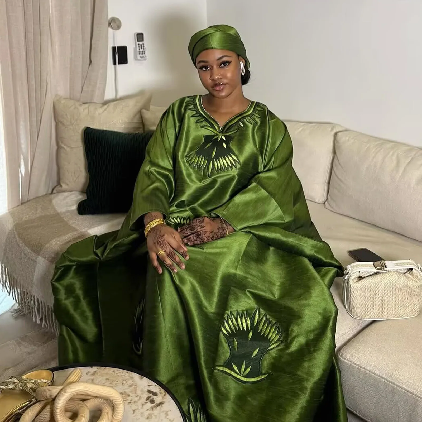 African Dresses For Women Luxury Boubou Material Rich Embroidery Design
African Dresses For Women Luxury Boubou Material Rich Embroidery Design