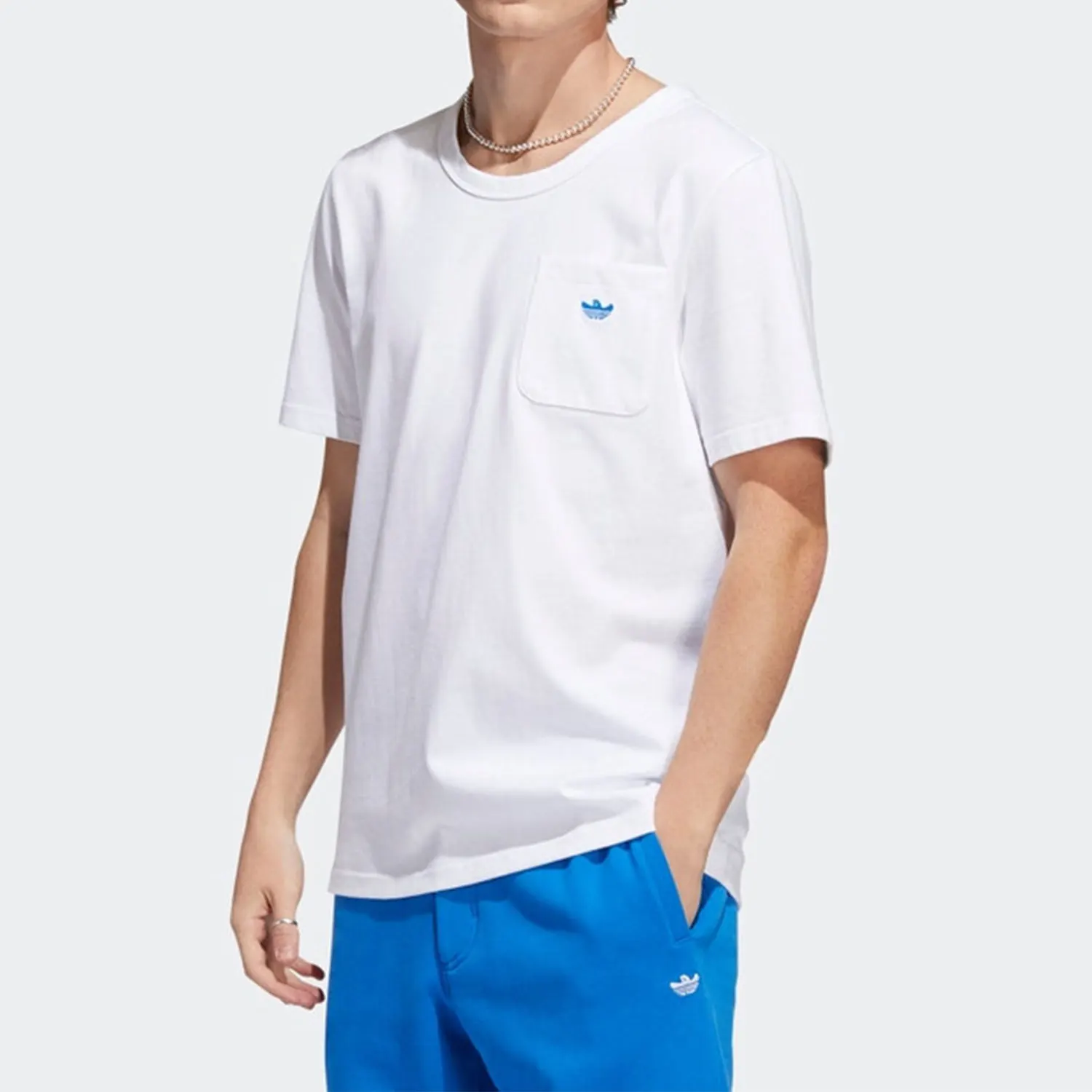 Мужская спортивная футболка Adidas с короткими рукавами Gonzalez из натуральной клевера HM6857
Мужская спортивная футболка Adidas с короткими рукавами Gonzalez из натуральной клевера HM6857