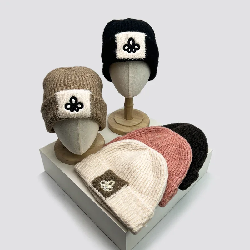 Autumn and Winter New Women Korean Flower Embroidery Wool Knitted Hats Warm Outdoor Versatile Beanies Loose Fashion Thickened
Autumn and Winter New Women Korean Flower Embroidery Wool Knitted Hats Warm Outdoor Versatile Beanies Loose Fashion Thickened