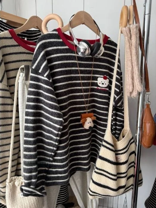 Свитер крупной вязки Thiened Large Size 300 Pou Design Sense, в полоску, с узором «медведь», для мужчин и женщин, осенне-зимний, свободного кроя
Свитер крупной вязки Thiened Large Size 300 Pou Design Sense, в полоску, с узором «медведь», для мужчин и женщин, осенне-зимний, свободного кроя