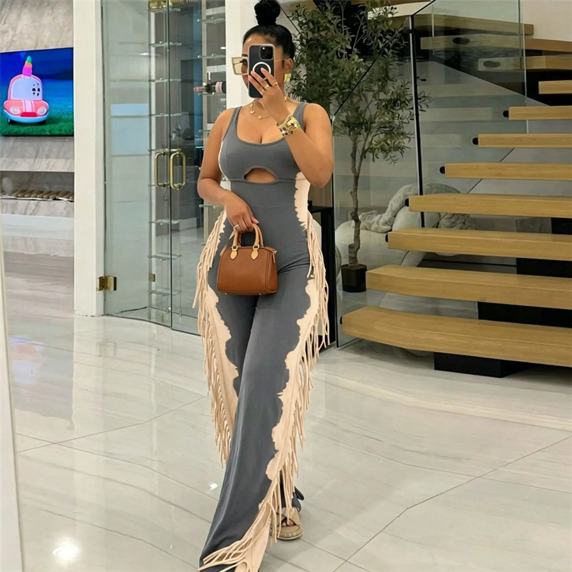 Hot selling women's clothing in Europe and America, fashionable contrasting colors, personalized tassels, casual leggings,
Hot selling women's clothing in Europe and America, fashionable contrasting colors, personalized tassels, casual leggings,