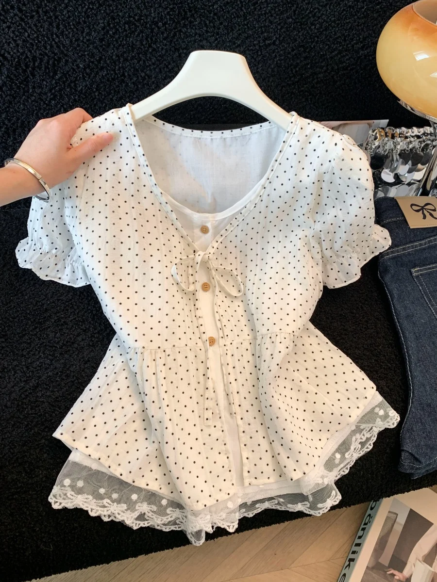 White Thin Polka Dot Short Sleeve Shirt Women Summer Lace Trim Splice Tie Button Bubble Sleeve Top Sweet Style Polyester Fiber
White Thin Polka Dot Short Sleeve Shirt Women Summer Lace Trim Splice Tie Button Bubble Sleeve Top Sweet Style Polyester Fiber