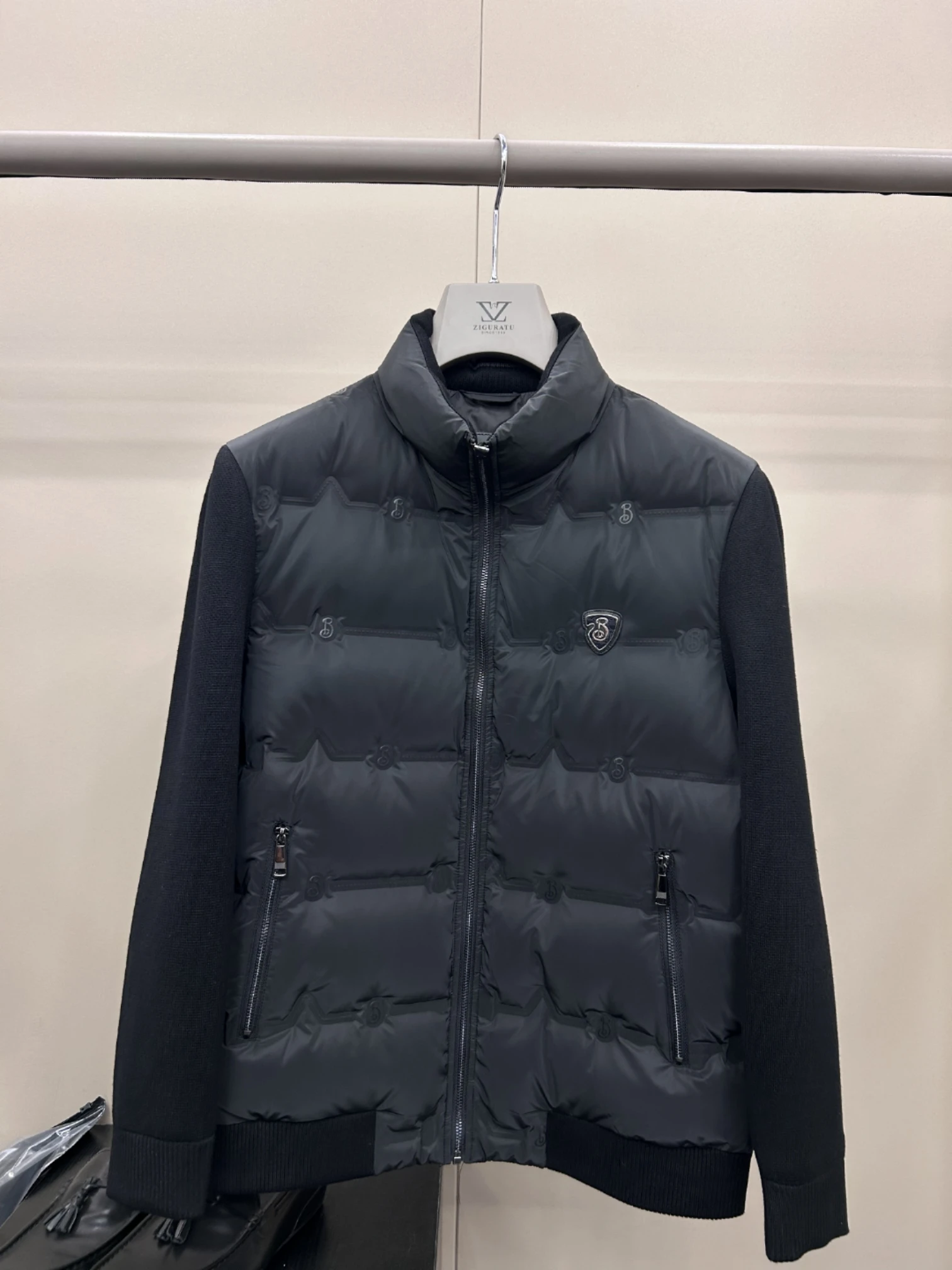 Men's Autumn Winter Knitted Sve Fce Jaet Stand Collar High Quali Busin Versatile Premium Feel New Arrival
Men's Autumn Winter Knitted Sve Fce Jaet Stand Collar High Quali Busin Versatile Premium Feel New Arrival