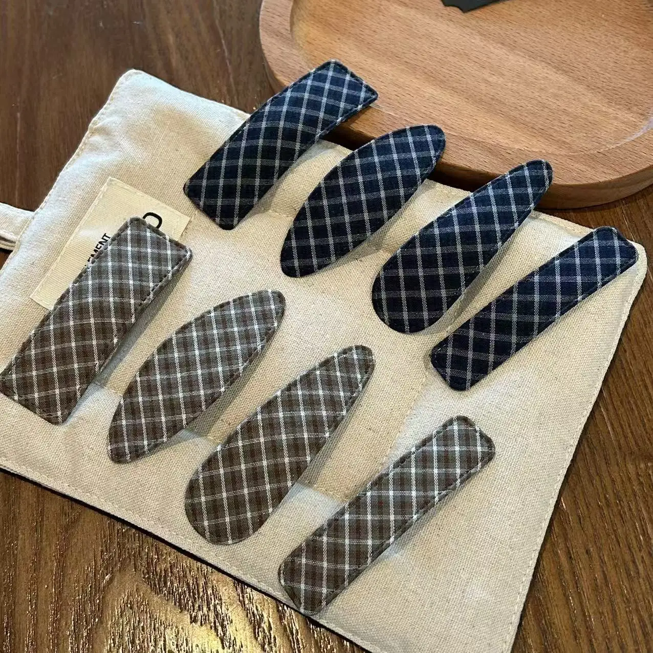 4PC Fashion College Style Plaid BB Hair Side Clips Vintage Hairpin for Girls Women Korean Hair Accessories
4PC Fashion College Style Plaid BB Hair Side Clips Vintage Hairpin for Girls Women Korean Hair Accessories