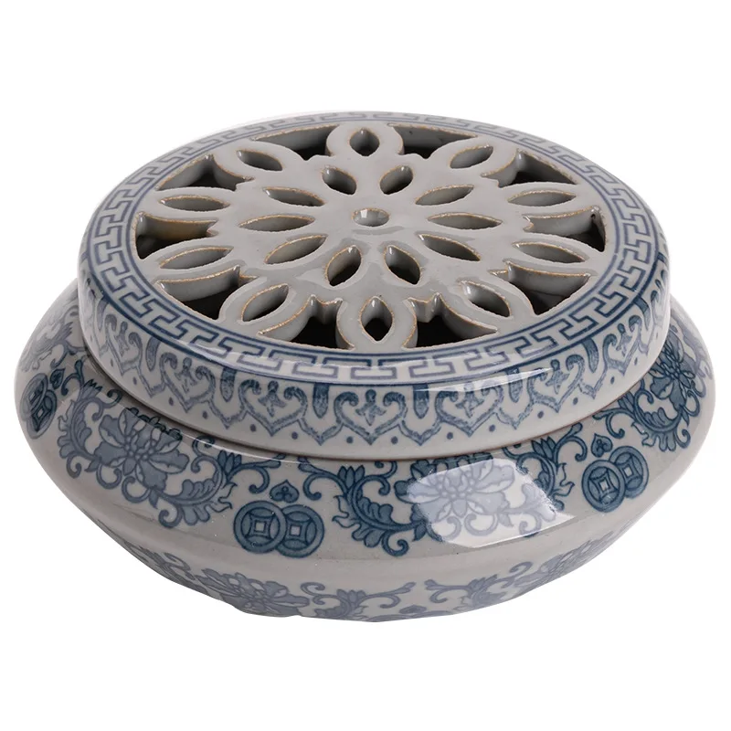 Blue and white incense burner, ancient pottery clay ceramic handicraft incense ornament
Blue and white incense burner, ancient pottery clay ceramic handicraft incense ornament