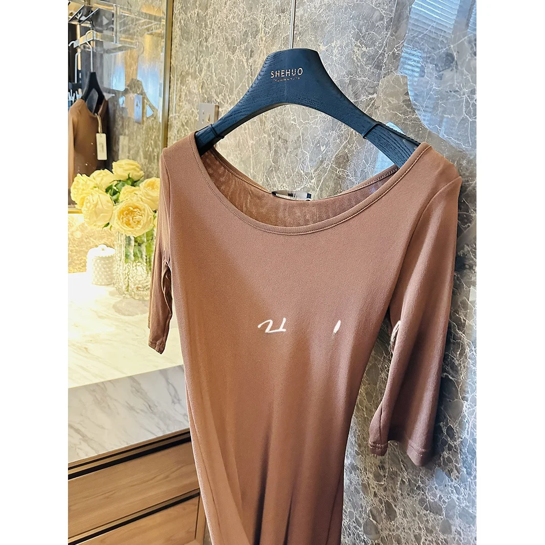 Блестящая серебристая блузка с тонким основным слоем, серия «Пять элегантных звездных ночей», уличный стиль, приталенный крой, с длинным рукавом, топ на одно плечо
Блестящая серебристая блузка с тонким основным слоем, серия «Пять элегантных звездных ночей», уличный стиль, приталенный крой, с длинным рукавом, топ на одно плечо