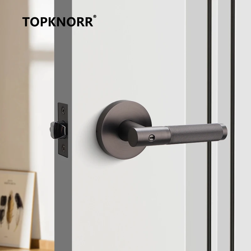 Indoor Door Lock Bedroom Three-pole Hand Lock Knurled Yellow Bronze Key Silent Spherical Lock Safe for Door Handle Handles Locks
Indoor Door Lock Bedroom Three-pole Hand Lock Knurled Yellow Bronze Key Silent Spherical Lock Safe for Door Handle Handles Locks