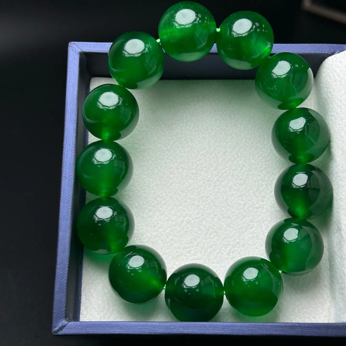 AAA Real Natural Ice Burmese Green Beads Jade jadeite Bracelets Bangle 18MM
AAA Real Natural Ice Burmese Green Beads Jade jadeite Bracelets Bangle 18MM