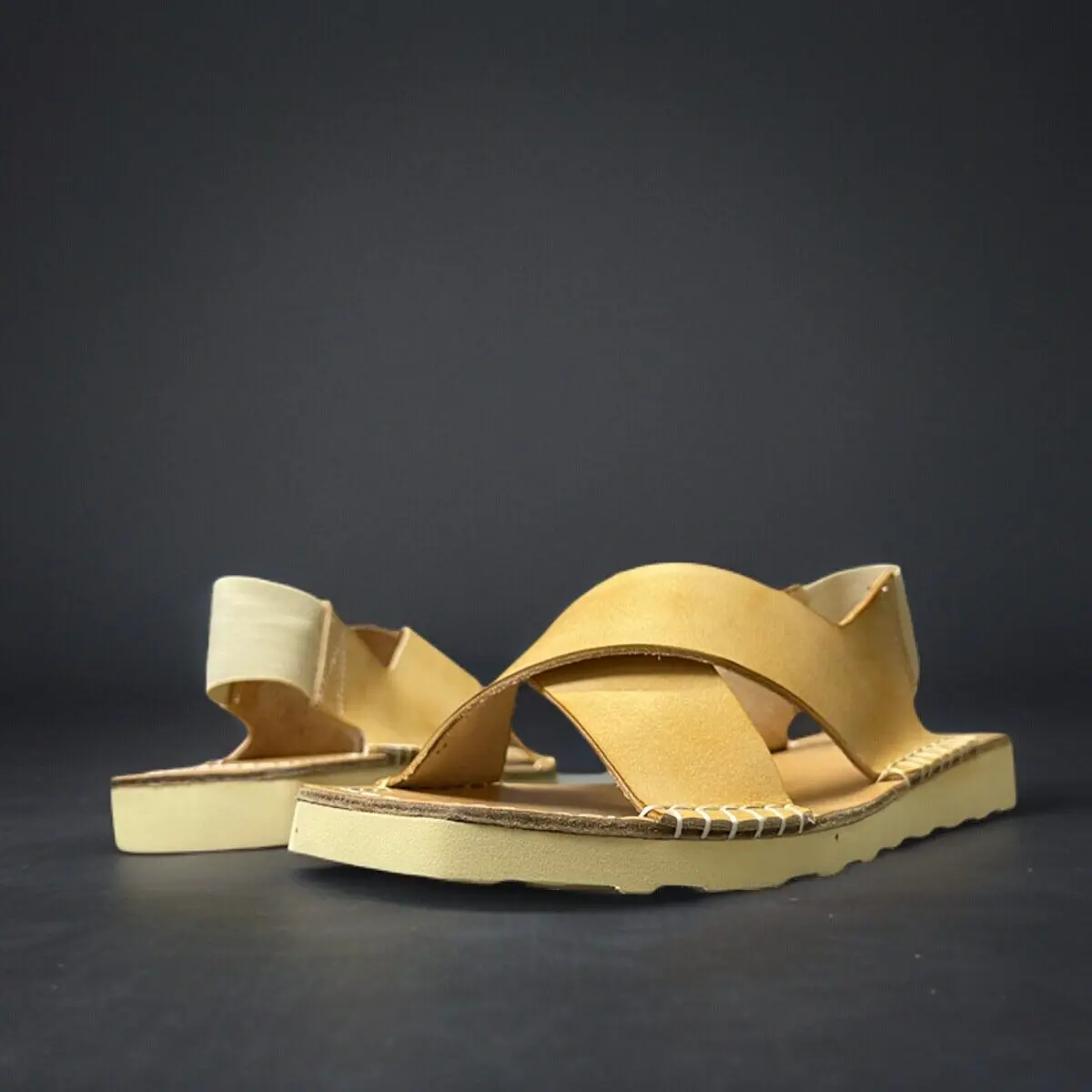 Design Sense Japanese-series Antique Leather Sandals Men's Outwear Driving Strap Platform Sports Non-slip Anti-odor Sandals
Design Sense Japanese-series Antique Leather Sandals Men's Outwear Driving Strap Platform Sports Non-slip Anti-odor Sandals