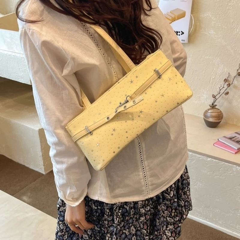 Women's Light Grey Star Print Faux Leather Shoulder Bag with Strap Detail, Casual Style for Daily Errands & Weekend Outings
Women's Light Grey Star Print Faux Leather Shoulder Bag with Strap Detail, Casual Style for Daily Errands & Weekend Outings