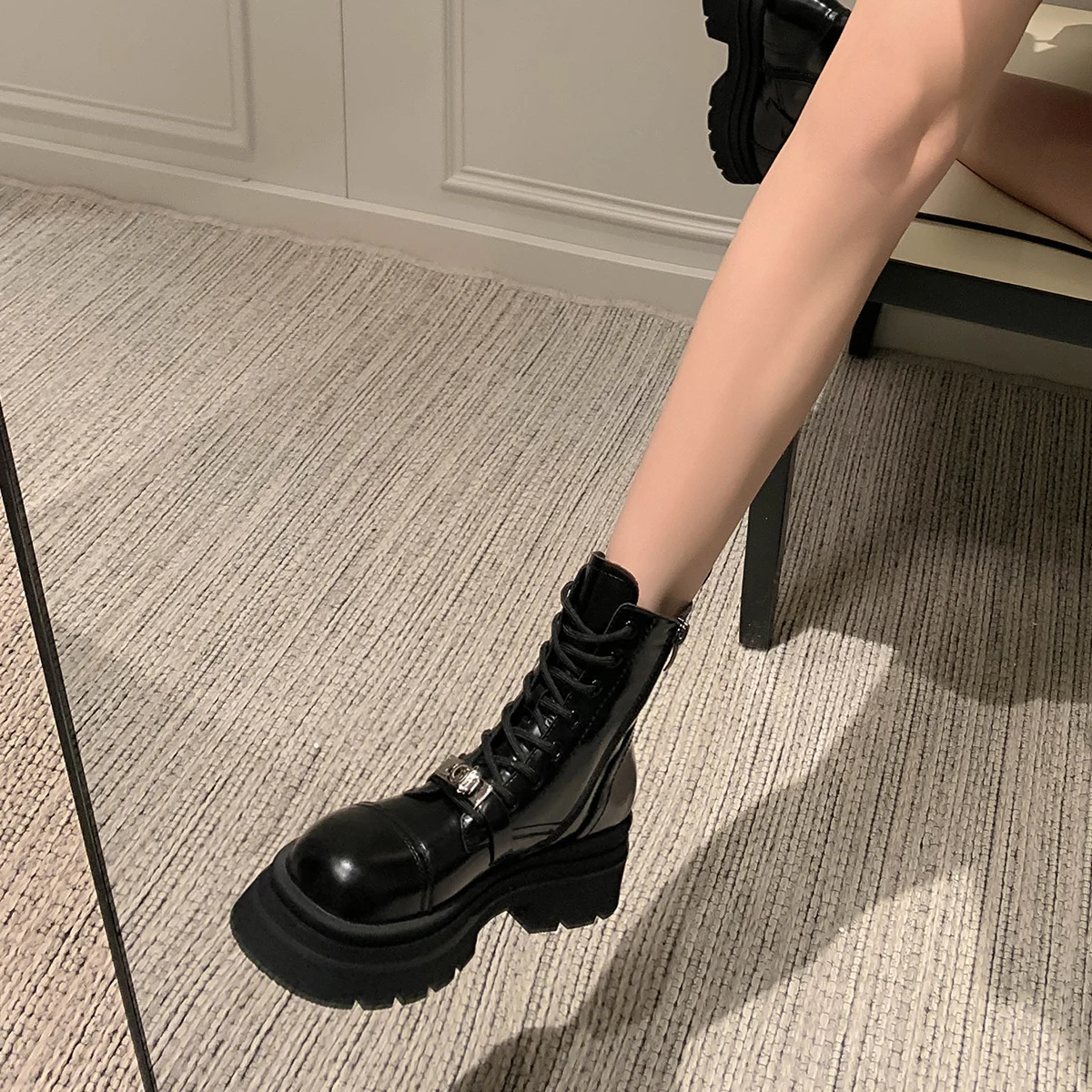 Кожаные сапоги Женские ор Ботильоны Thi Bot Heightening Briti Sle Cross Bule оболочки Резиновая подошва Зимние...
Кожаные сапоги Женские ор Ботильоны Thi Bot Heightening Briti Sle Cross Bule оболочки Резиновая подошва Зимние...