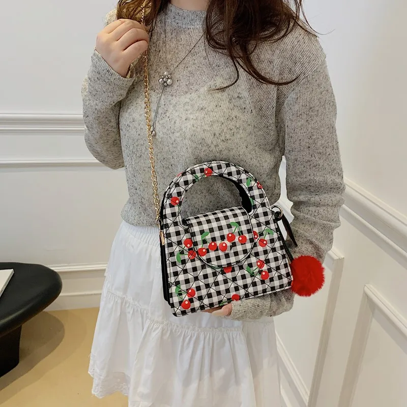 New trendy and fashionable women's PU patterned shoulder bag crossbody bag handbag сумка женская designer luxury bag ita bag 가방
New trendy and fashionable women's PU patterned shoulder bag crossbody bag handbag сумка женская designer luxury bag ita bag 가방