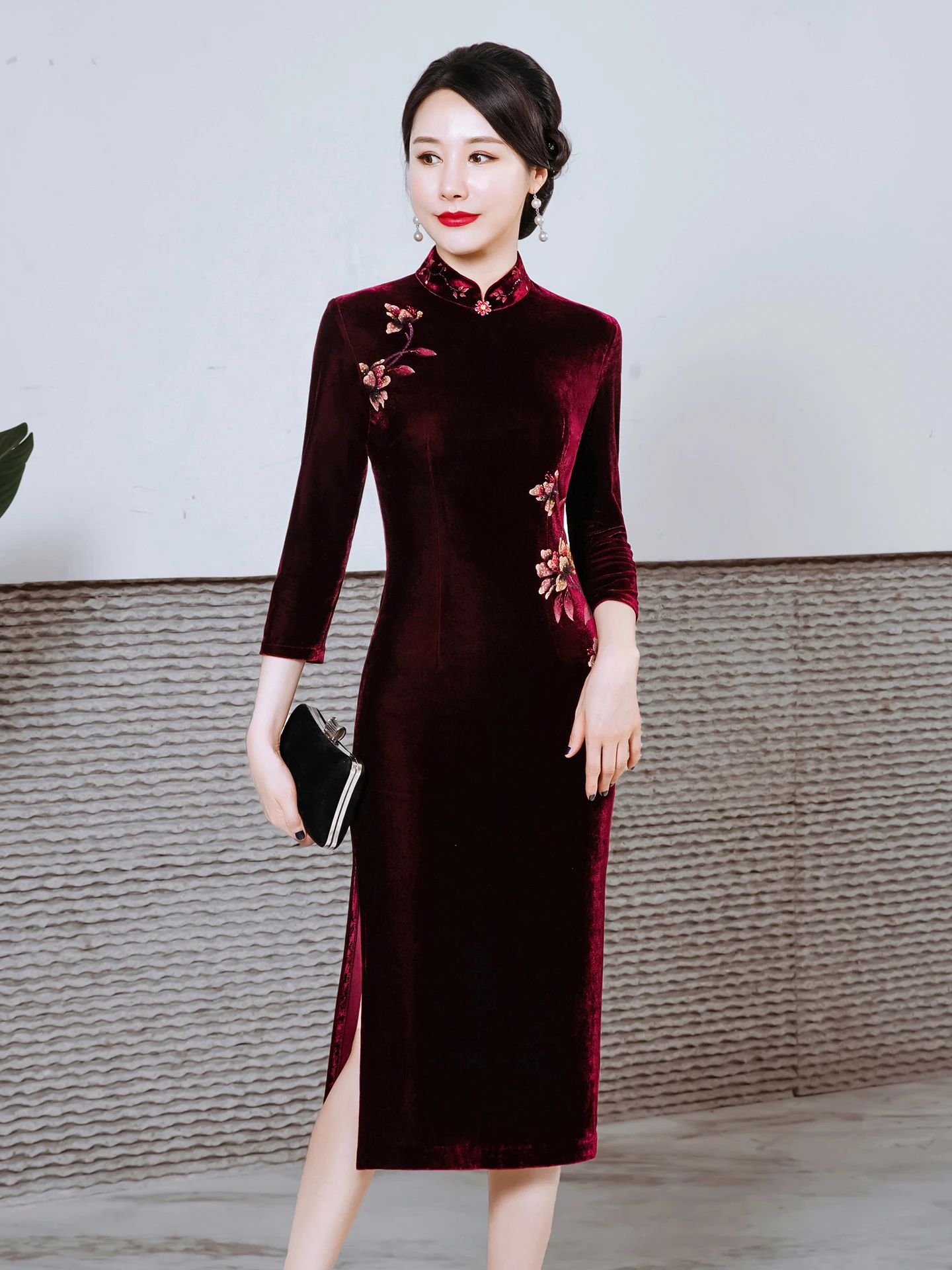 Элегантное бархатное платье с высоким разрезом для беременных и кормящих мам, для свадеб, торжеств и банкетов
Элегантное бархатное платье с высоким разрезом для беременных и кормящих мам, для свадеб, торжеств и банкетов