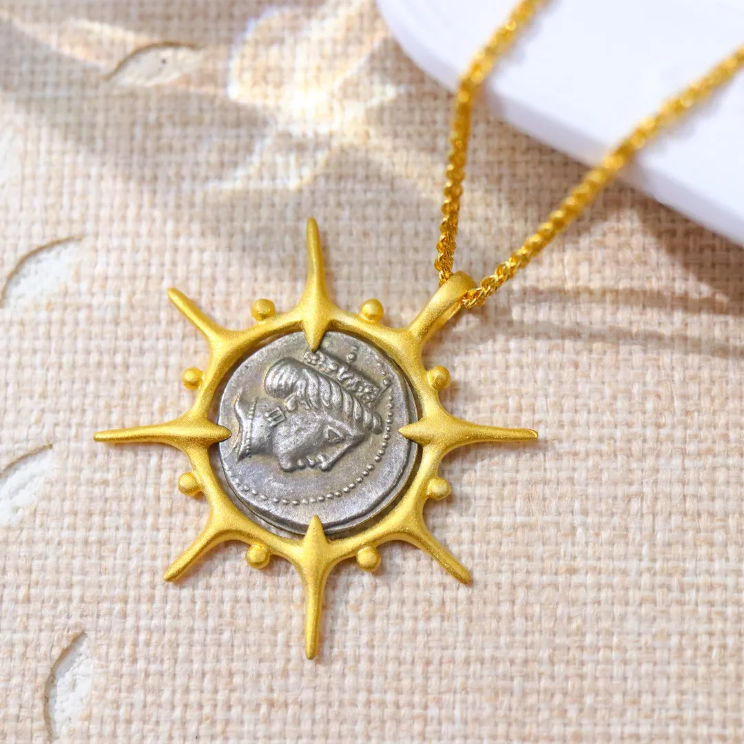 Solid 925 Sterling Silver Plated with Thick 18K Gold Zircons Pendants Necklaces for Women Fine Jewelry
Solid 925 Sterling Silver Plated with Thick 18K Gold Zircons Pendants Necklaces for Women Fine Jewelry