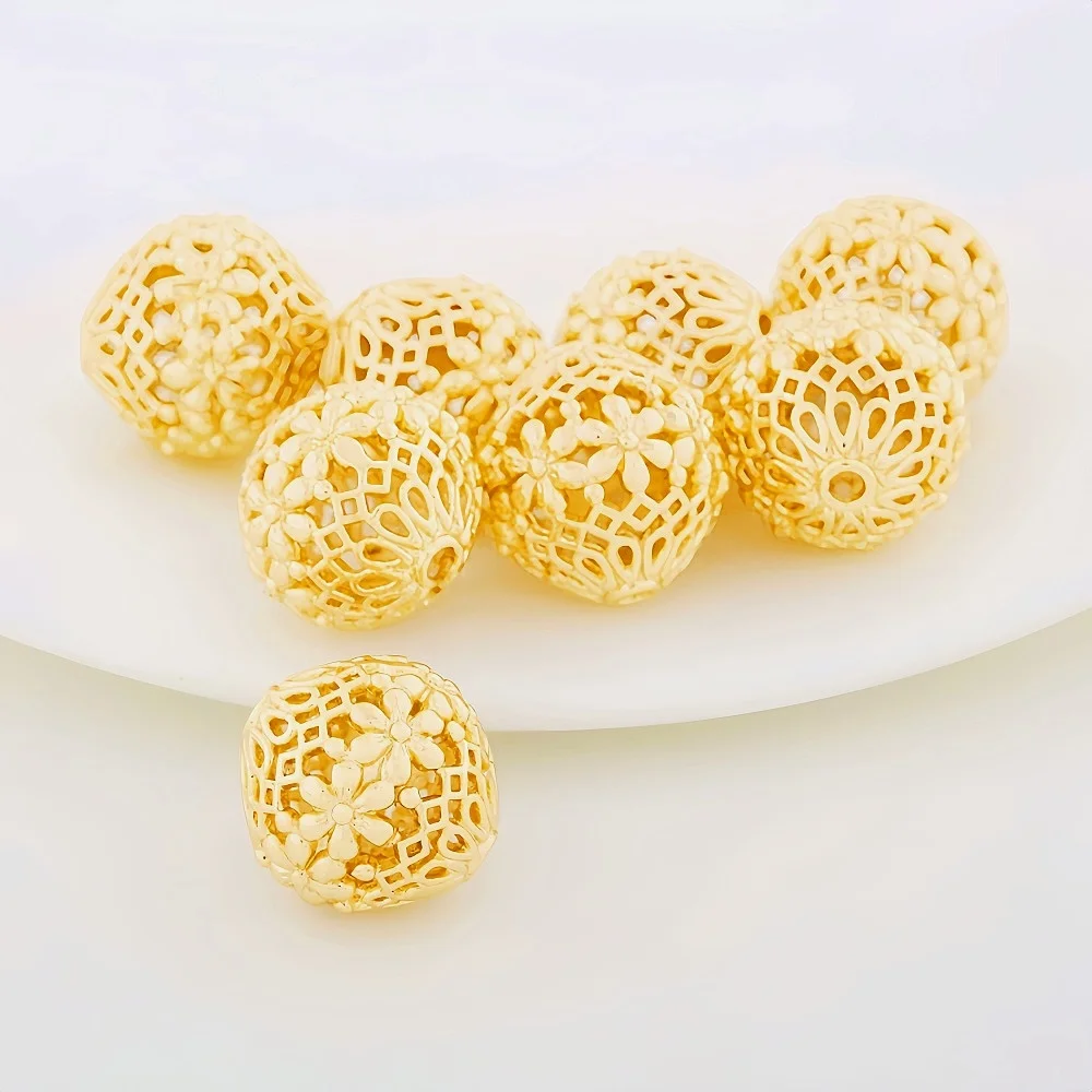 10 pcs Gold Plated Brass Beads Openwork Round Spacer Beads Carved Flower Beads 14mm BS020
10 pcs Gold Plated Brass Beads Openwork Round Spacer Beads Carved Flower Beads 14mm BS020