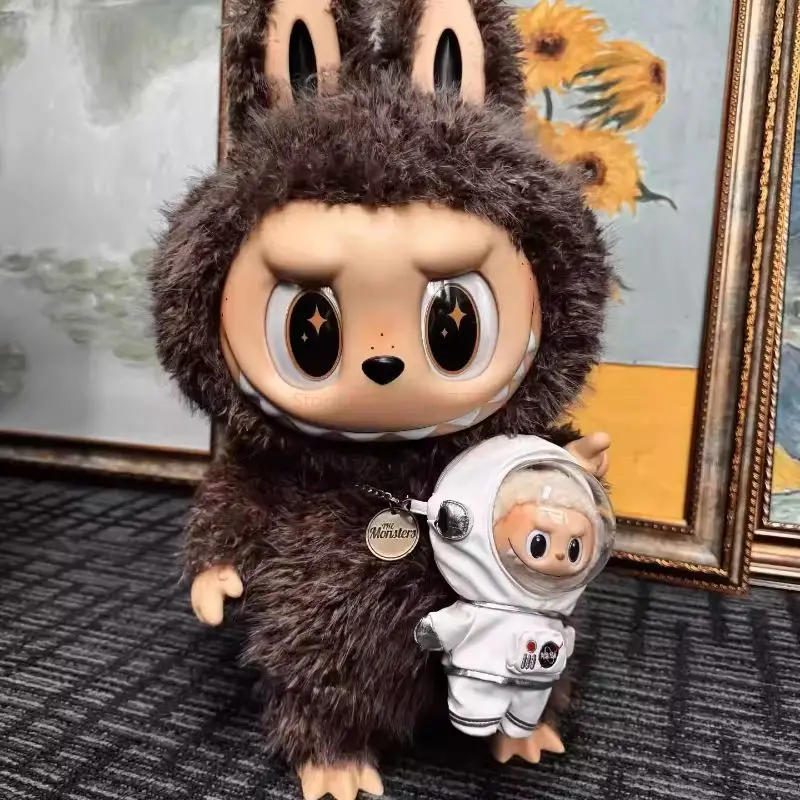 2025 New Labubu 17cm Astronaut Suit Clothes V1/V2 Edition Kawaii Fashion Doll Clothing Accessories with Belt Chain for Girls/Kid
2025 New Labubu 17cm Astronaut Suit Clothes V1/V2 Edition Kawaii Fashion Doll Clothing Accessories with Belt Chain for Girls/Kid
