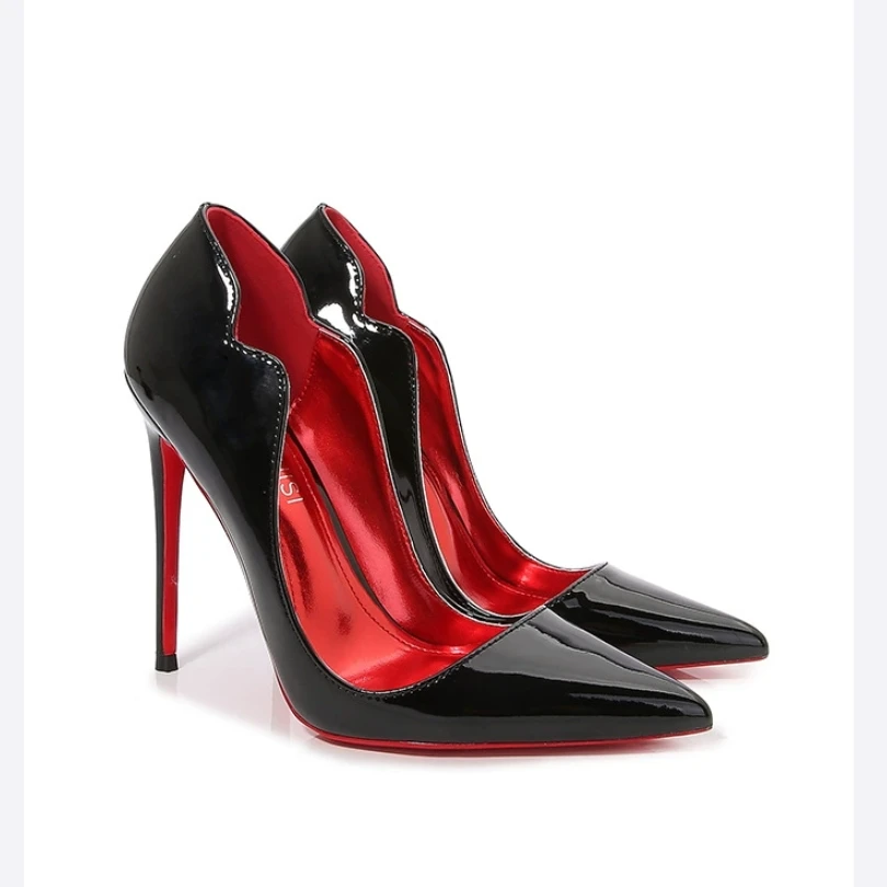 Весна и осень 2025. Женская обувь на тонком каблуке с неглубоким горлышком и заостренными кончиками для банкетов, ночных клубов и шариков.
Весна и осень 2025. Женская обувь на тонком каблуке с неглубоким горлышком и заостренными кончиками для банкетов, ночных клубов и шариков.