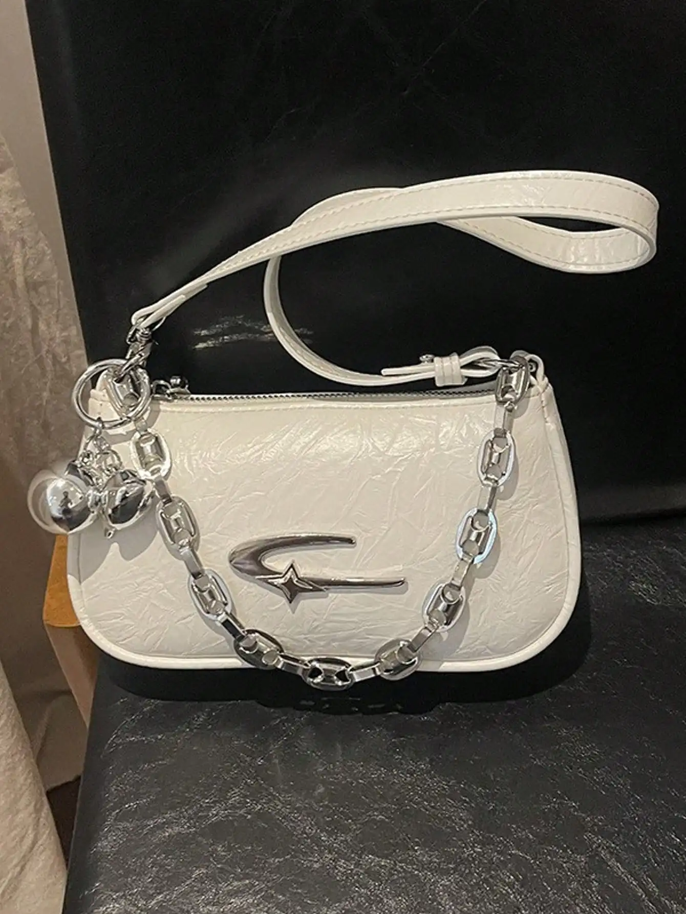 Seka Paul Fashionable Luxury Handbag, Women's Tote Bag, Shoulder Bag, New Stylish Personalized Crossbody Bag, Fashionable Large Capacity Shoulder Crossbody Bag, Mom Bag, Women's Shoulder Bag
Seka Paul Fashionable Luxury Handbag, Women's Tote Bag, Shoulder Bag, New Stylish Personalized Crossbody Bag, Fashionable Large Capacity Shoulder Crossbody Bag, Mom Bag, Women's Shoulder Bag