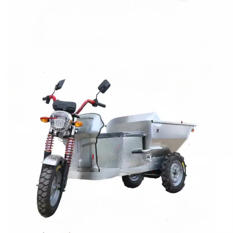 New dung truck, stainless steel bucket hand-turned white steel at the construction site, self-unloading breeding
New dung truck, stainless steel bucket hand-turned white steel at the construction site, self-unloading breeding