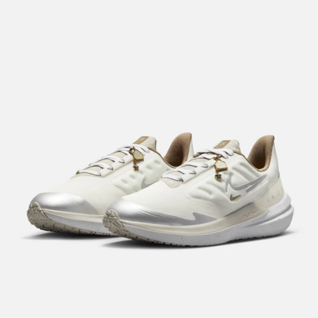 Nike's New Full-Length Air Cushion Support, Wear-Resistant, Durable, Comfortable Outdoor Fitness Running Shoes for Women, Air Winflo 9 Training Cushioning Sneakers, Silver and White Splicing Design, Versatile Casual Shoes, Cost-Effective Popular Model Fb1
Nike's New Full-Length Air Cushion Support, Wear-Resistant, Durable, Comfortable Outdoor Fitness Running Shoes for Women, Air Winflo 9 Training Cushioning Sneakers, Silver and White Splicing Design, Versatile Casual Shoes, Cost-Effective Popular Model Fb1