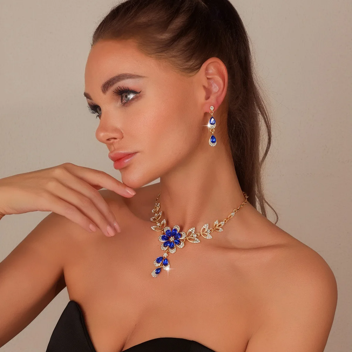 Trend Flower Design Zircon Jewelry Set For Women Elegant Gold-Plated Wedding Necklace Earrings Elegant Luxury Jewelry Girls Gift
Trend Flower Design Zircon Jewelry Set For Women Elegant Gold-Plated Wedding Necklace Earrings Elegant Luxury Jewelry Girls Gift