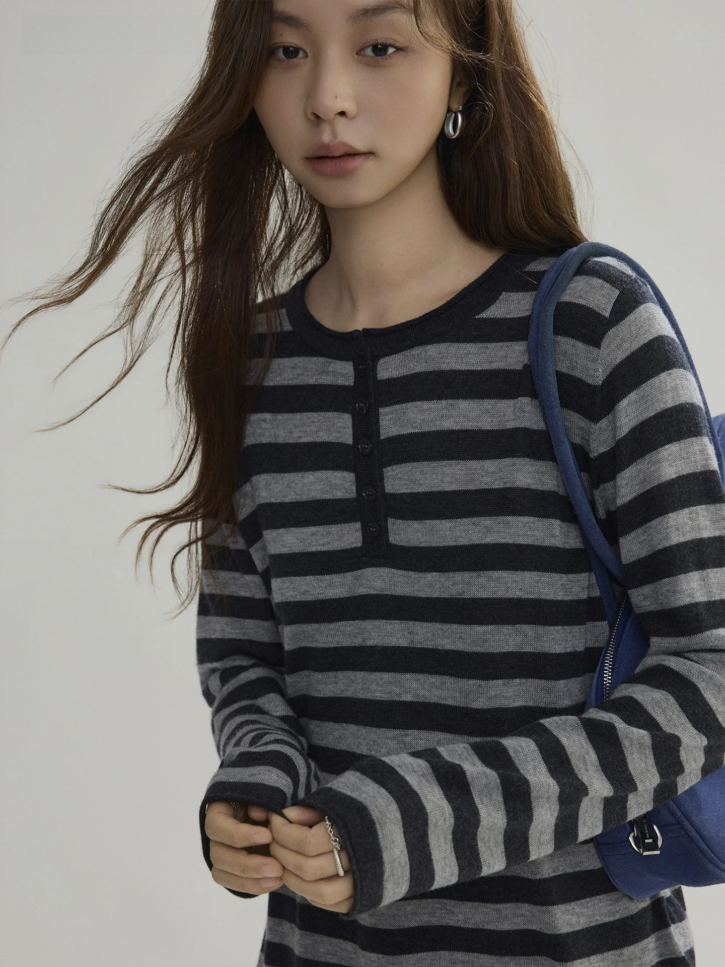 Joli Choose Casual Woolen Knitwear Women's round Ne Sweater Striped Color Blo Long Sve Regular Fit Spring Faion
Joli Choose Casual Woolen Knitwear Women's round Ne Sweater Striped Color Blo Long Sve Regular Fit Spring Faion