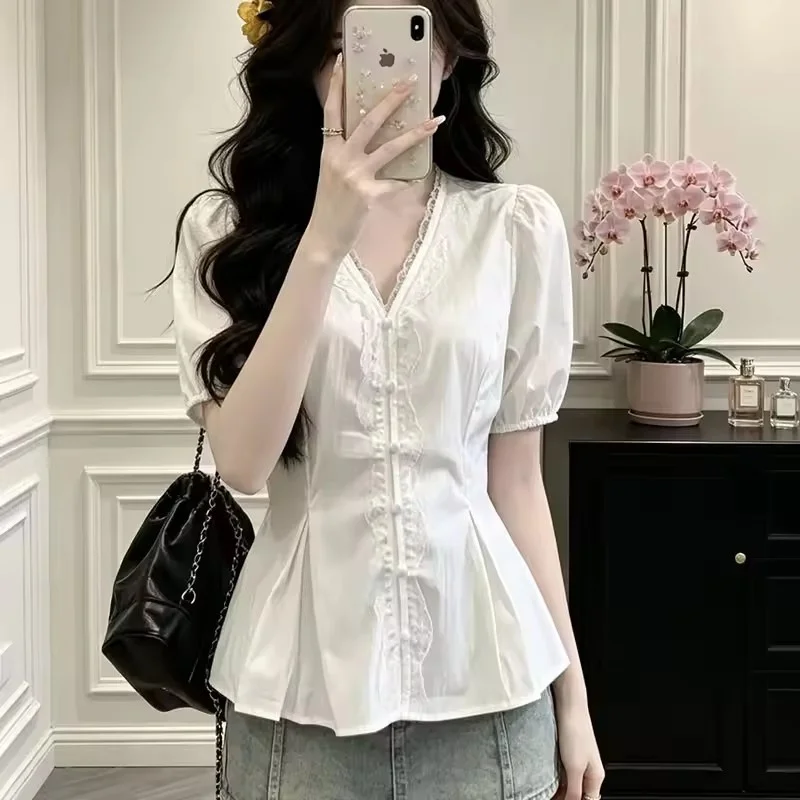 2026 Summer New Korean Lace stitching v-neck Short-Sleeved Thin Shirt Women's All-match Slim Shirts Female Casual Ladies Tops
2026 Summer New Korean Lace stitching v-neck Short-Sleeved Thin Shirt Women's All-match Slim Shirts Female Casual Ladies Tops