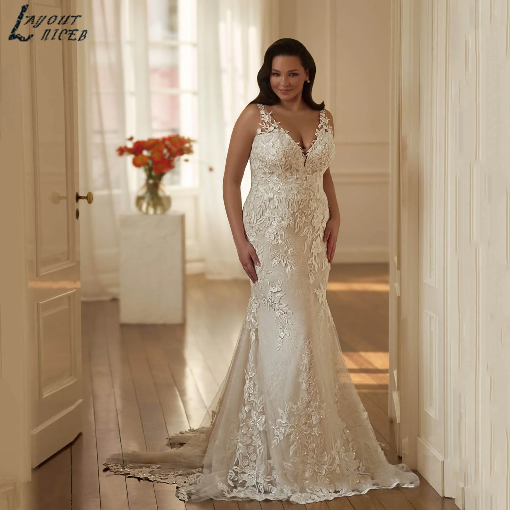 Mermaid Fit Wedding Dress Wide Straps V-neck Luxury Bride Gown Plus Size Sleeveless V-back Appliques vestido de novia Customized
Mermaid Fit Wedding Dress Wide Straps V-neck Luxury Bride Gown Plus Size Sleeveless V-back Appliques vestido de novia Customized