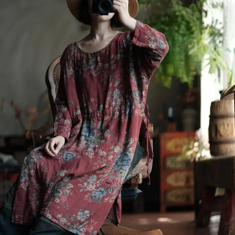 New 2025 Spring Arts Style Women O-neck Batwing Sleeve Loose Knee-length Dresses Drawstring Design Vintage Flower Print Dress
New 2025 Spring Arts Style Women O-neck Batwing Sleeve Loose Knee-length Dresses Drawstring Design Vintage Flower Print Dress