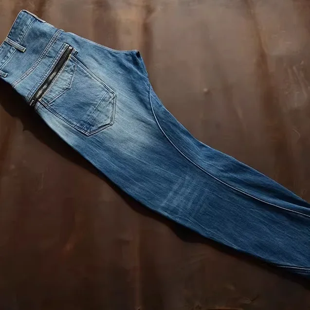 3D Scimitar Jeans Lightning Wash Slim Fit Three-dimensional Cut Small Foot Scimitar Pants
3D Scimitar Jeans Lightning Wash Slim Fit Three-dimensional Cut Small Foot Scimitar Pants