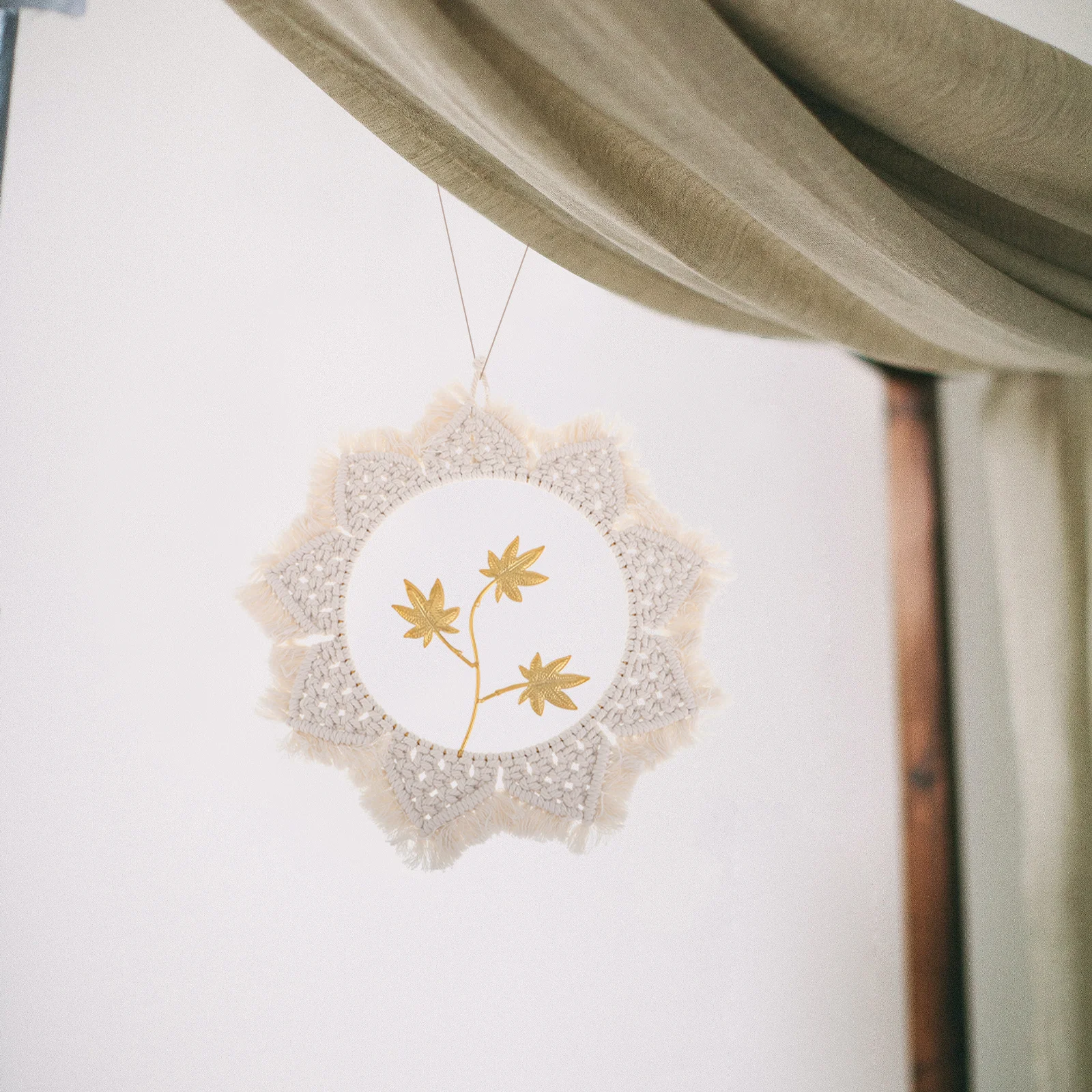 Handmade Macrame Round Wall Hanging Tapestry Decorative Nordic Bohemian Living Room Bedroom Nursery Wall Art Woven Leaf Tapestry
Handmade Macrame Round Wall Hanging Tapestry Decorative Nordic Bohemian Living Room Bedroom Nursery Wall Art Woven Leaf Tapestry