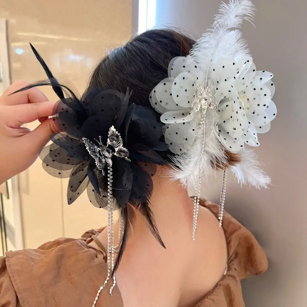 New Elegant Butterfly Grasping Clip Sequin Shark Clip Flower Hairgrips Tassel Chain Plastic Hair Claw Girl
New Elegant Butterfly Grasping Clip Sequin Shark Clip Flower Hairgrips Tassel Chain Plastic Hair Claw Girl