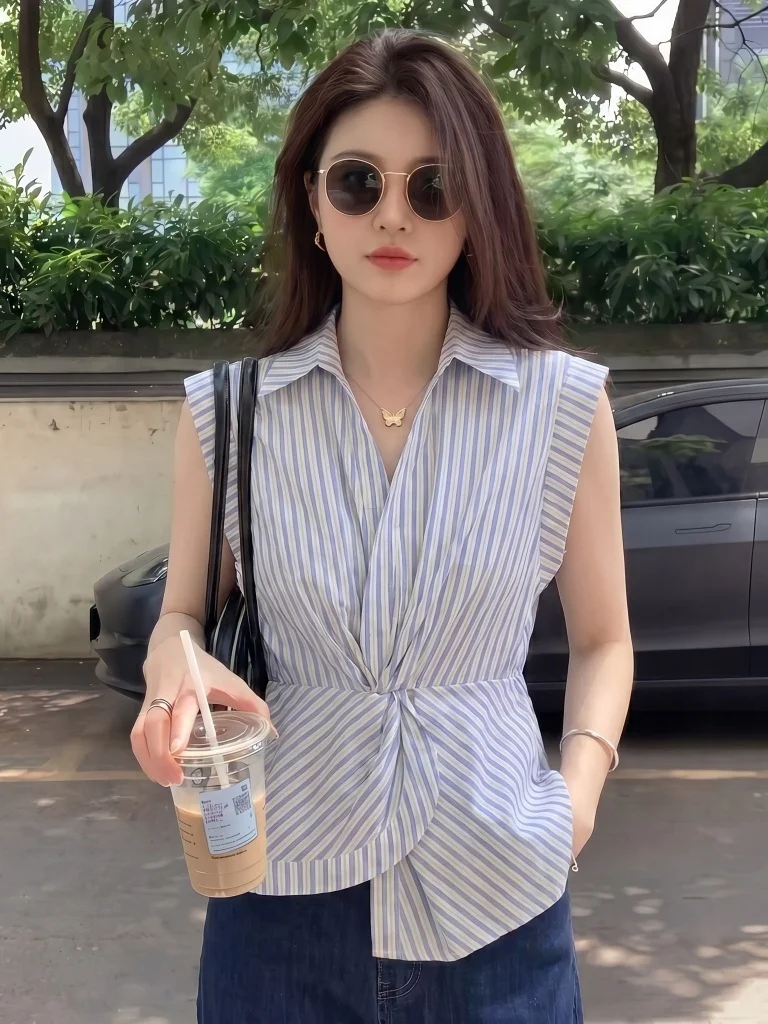 Elegant Striped Short Sleeve Shirt Women's Commute Style Korean Loose Fit Summer New Arrival plus Size Fashionable Top
Elegant Striped Short Sleeve Shirt Women's Commute Style Korean Loose Fit Summer New Arrival plus Size Fashionable Top