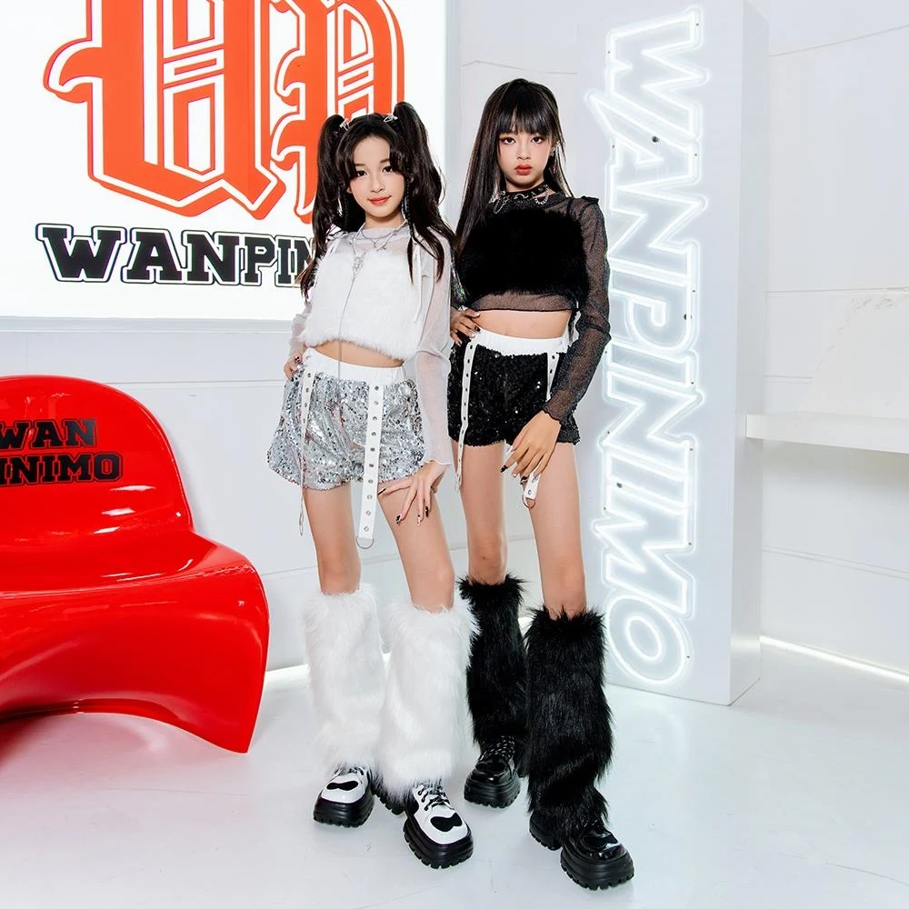 2024 New Jazz Dance Costumes For Girls Vest Sequin Shorts Suit Kpop Outfits Children Hip Hop Dance Performance Clothes DQS17552
2024 New Jazz Dance Costumes For Girls Vest Sequin Shorts Suit Kpop Outfits Children Hip Hop Dance Performance Clothes DQS17552